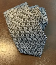 Gucci 100 Silk Men's Tie Black And Light Gray Geometric Logo 3.25  X 58  