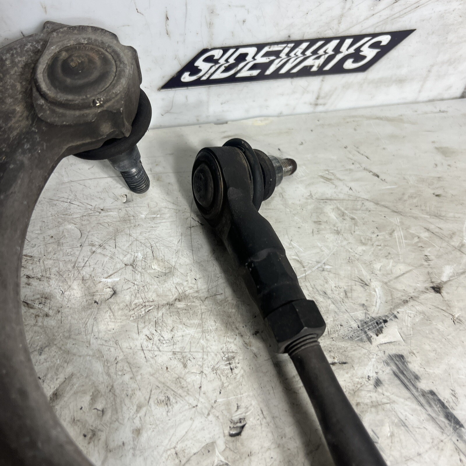 03-08 Maserati Quattroporte Right Rear Control Arm Set M139 Upper Lower Toe