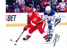 Jonatan Berggren Detroit Red Wings Prospect signed autographed 8x10 photo c