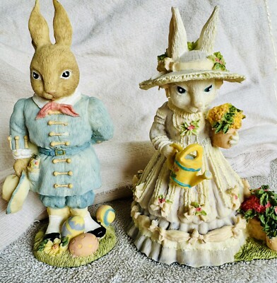 Vintage Gwendolyn Gardner VA24 & Bentley Bunny VA25. No Chips EUC Easter Bunny