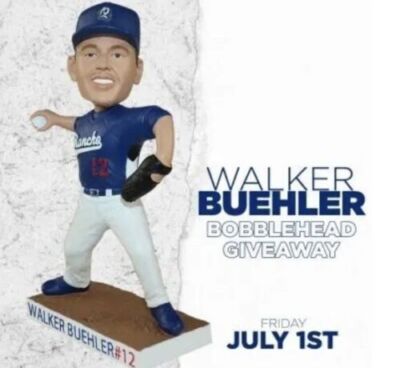 ボブルヘッド　ドジャース　WALKER BUEHLER s-l400.jpg
