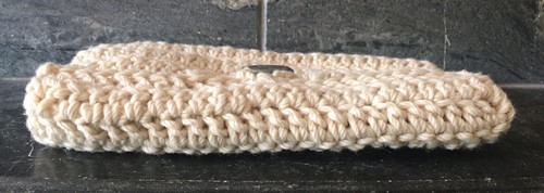 Vintage handmade Macrame BOHO Cream Clutch Bag 9.5โ X 5โ Retro Gray Button EUC - Picture 4 of 6