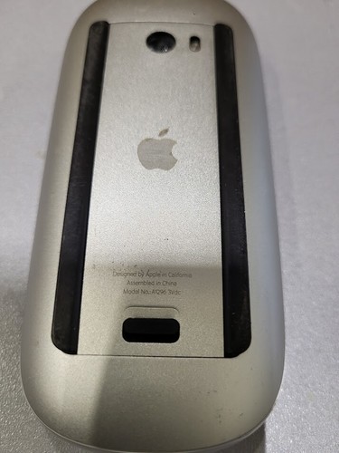 Apple Magic Mouse (Model A1296) - Wireless Bluetooth Mouse - Fully Working - Imagen 6 de 7