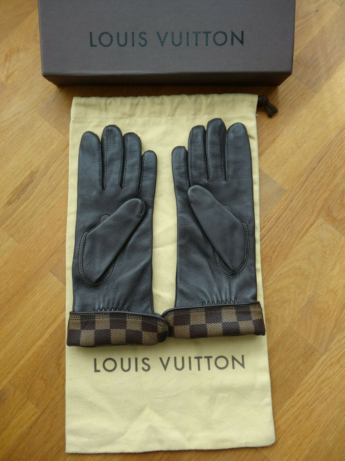 Louis Vuitton Damier Ebene Leather Gloves, Brown, Size 7.5, NOS in box,  dust bag