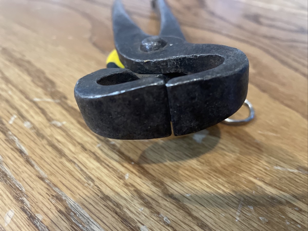 ANCIEN PINCE ETAU En Fer Forge Et Reglable. Rare EUR 5,00 - FR