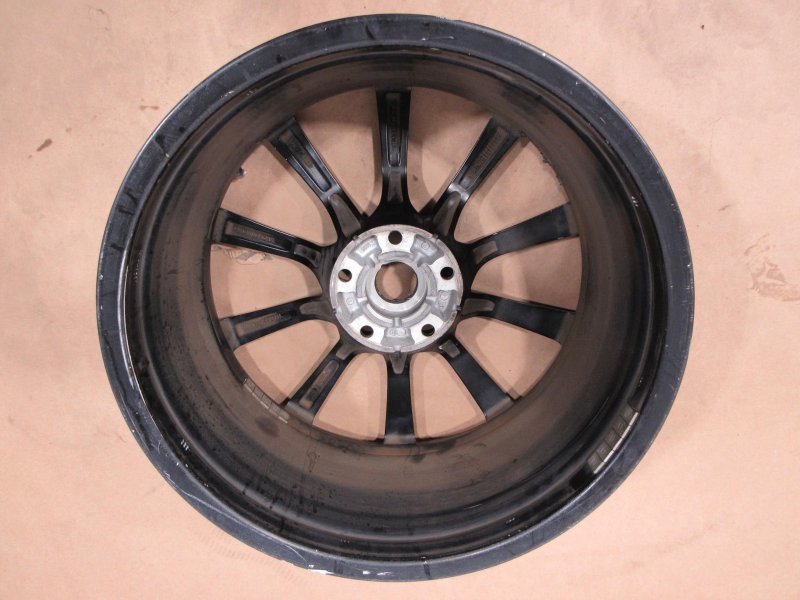 Aston Martin 2014 Front Wheel Rim R20 9J x 20 Size 20 Inch 14 ;$O
