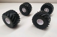custom builds wheels tires1/64 4x4 Truck mud alterain axels greenlight monster