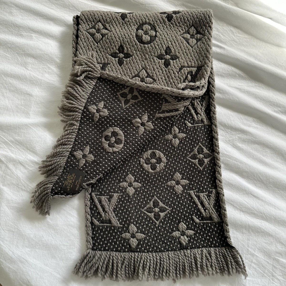 LOUIS VUITTON M72242 Esharp Logomania Scarf Verone gray wool/silk