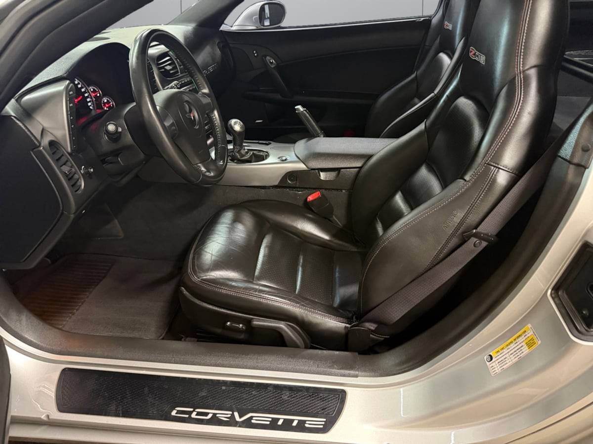 2006 Machine Silver Metallic Chevrolet Corvette   | C6 Corvette Photo 10