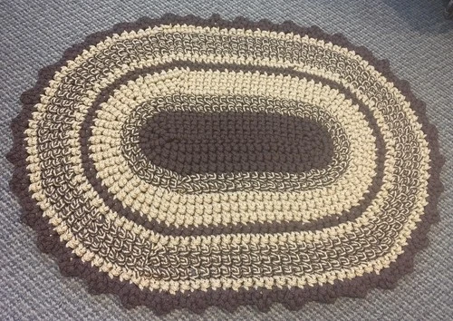 Vtg Brown / Tan Hand Braided Rug Oval Cottage Farm Reversible ￼Bohemian 36x26