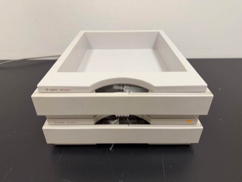 Agilent G1322A 1100 Series Degasser with Solvent Tray