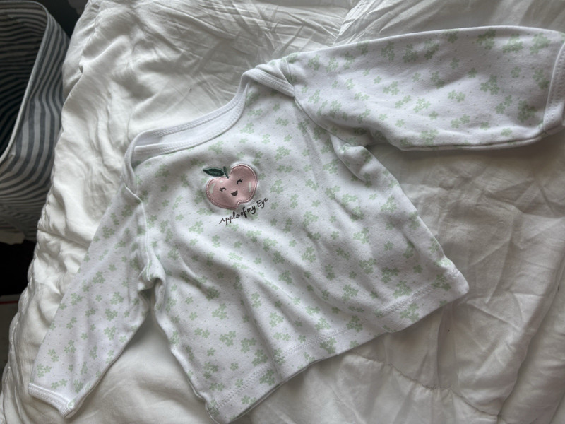 GAP Baby Girls 0-3M 11pc Outfit Set Bodysuits Tops Shorts Skirt Sweater