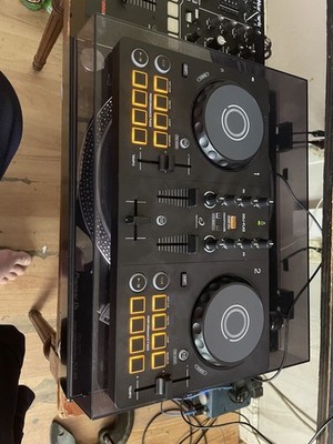 AlphaTheta DDJ-FLX2 Compact Beginner 2-Channel Serato rekordbox DJ Controller