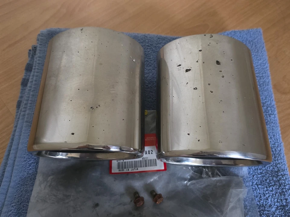 2x Genuine OEM 2004-2009 Honda S2000 AP2 Exhaust tips finisher P/N 18310-S2A-A02 — 第 2/4 张图片
