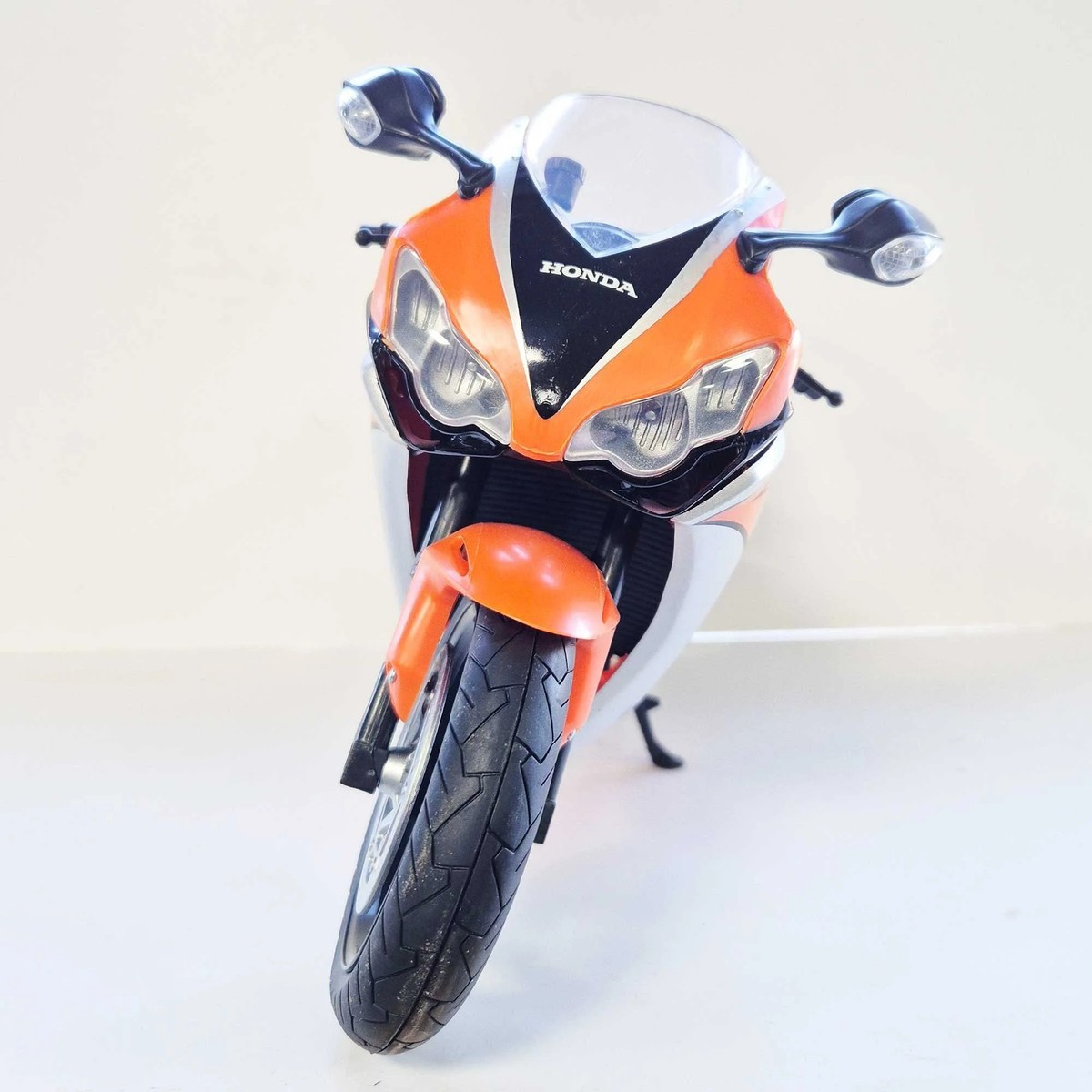 New Ray Toys - 1:6 - Honda - CBR1000 Silver/Orange | eBay