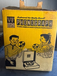 Vintage Vanity Fair Kids Phonograph 