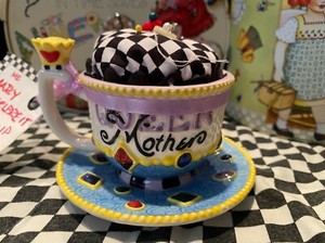 1 ME MARY ENGELBREIT Queen Mother mini Tea Cup Pin Cushion Handmade