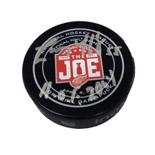 LARRY MURPHY Signed Farwell The Joe Official Game Puck