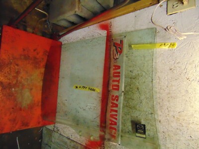 03 02 01 00 Mazda MPV passenger side right rear slider door glass ...