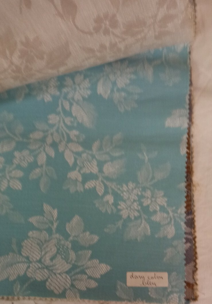 Location CADILLAC Fleetwood de 1984 à Nébian