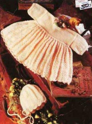 Strickanleitung Kopie 0149.   Baby Kleid & Mütze.   Brustumfang 14-22 Zoll.  4ply