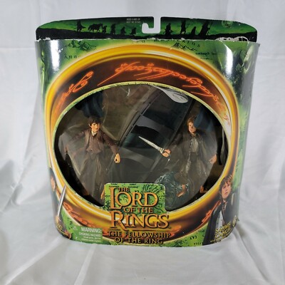The Lord of the Rings Fellowship Samwise Gamgee & Frodo w/ Elven Boat ...