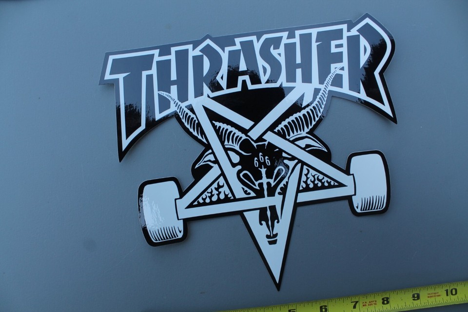 Autocollant Skate Thrasher - Logo GOAT 4 Pouces - Blanc Sur Noir - Style Skateur