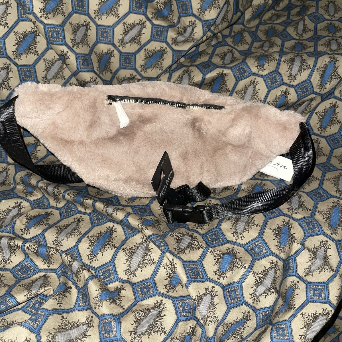 ?️ Anna & Ava Fuzzy Faux Fur Belt Bag anna & ava belt bag women | eBay main image 2