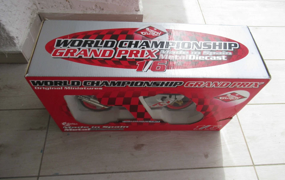 GUILOY 1:6 HONDA NSR 500 Daijiro KATO-Team Fortuna Honda Gresini NRFB - Immagine 2 di 4