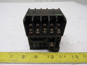 Fuji SRC3631-5 Magnetic Contactor 100/110V Coil 5 Pole