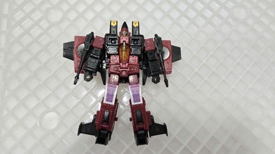 Takara Tomy Transformers Earthrise Thrust