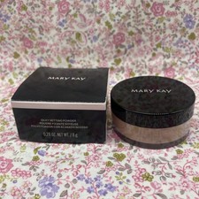 Mary Kay Silky MEDIUM BEIGE Setting Powder. N...