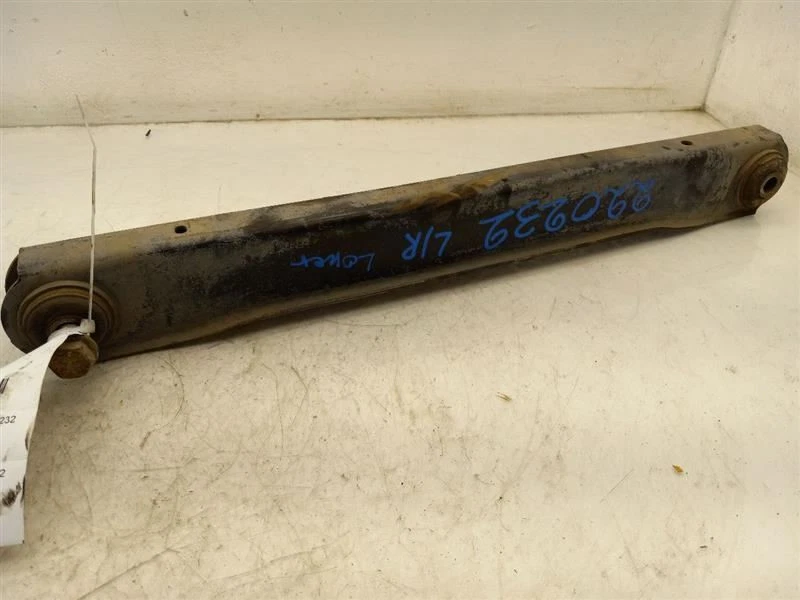 Brazo de control inferior trasero 00-10 CHEVROLET SUBURBAN 1500 15286145 Foto 2 de 4