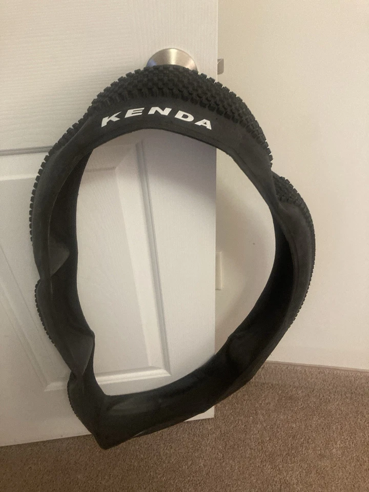 Neumático de MTB sin cámara Kenda Small Block 8 Pro 27,5x2,1 con compuesto de doble banda de rodadura y Foto 3 de 4