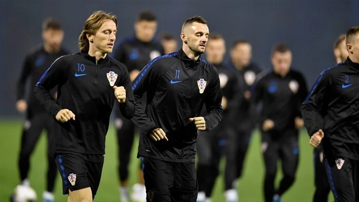 CROATIA Nike Football WORLD CUP Russia 2018 Soccer Training Top Jersey Black