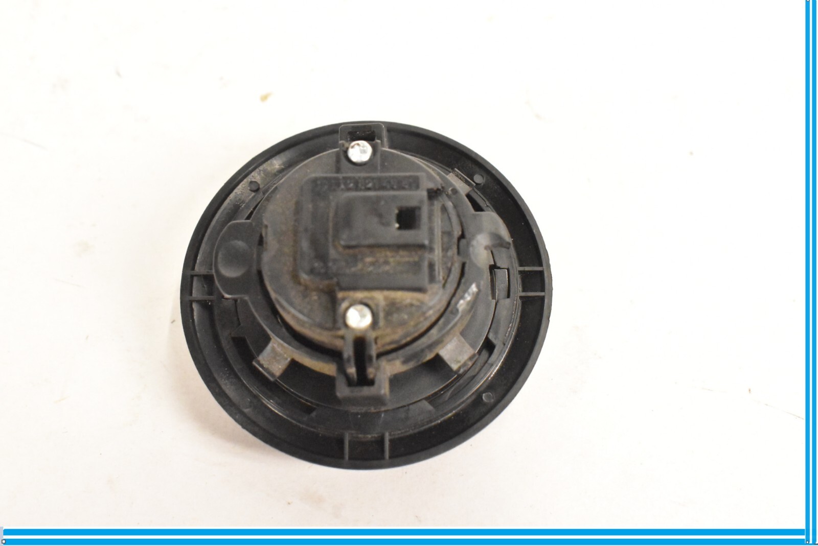 0107 MERCEDES W203 C230 C320 REAR TRUNK GATE RELEASE BUTTON 0028214951