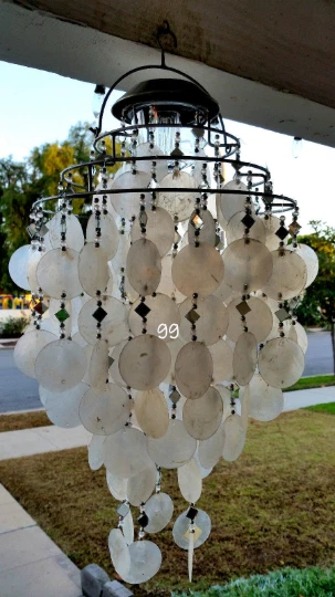 WHITE SOLAR CAPIZ SHELL WINDCHIMES/CHANDELIER WHITE CAPIZ CHIMES SOLAR - Image 2 of 4