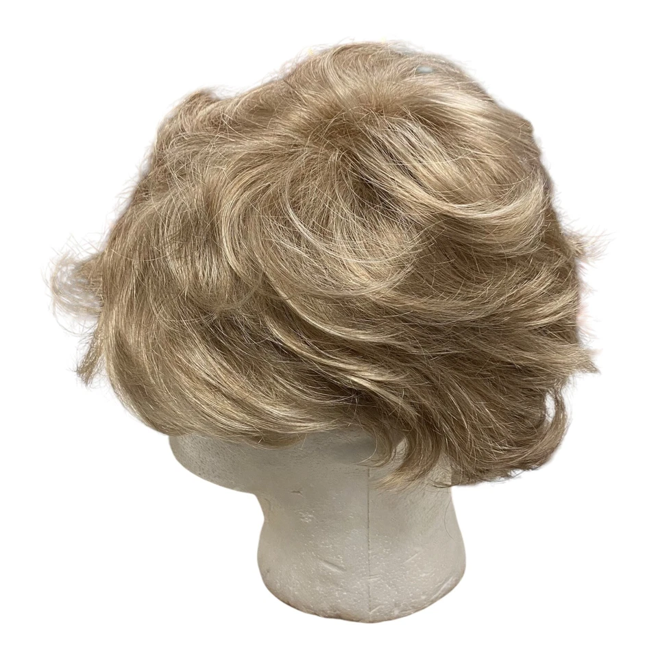 Peluca Paula Young A2079 Leanne-A Color SF 23/20 Trigo Estilo Corto Talla A Foto 2 de 4