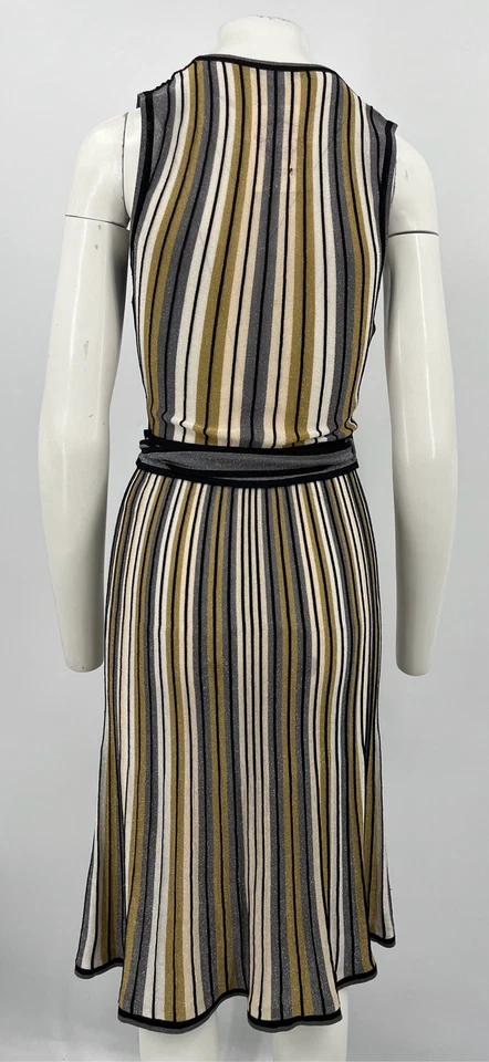 Vestido envolvente tejido sin mangas a rayas metálicas Diane Von Furstenberg Cadenza talla P Foto 3 de 4