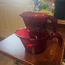 NEW! Tupperware Red MICROWAVE MEASURING Pitcher 2 pc set, 1 Cup & 2 Cups