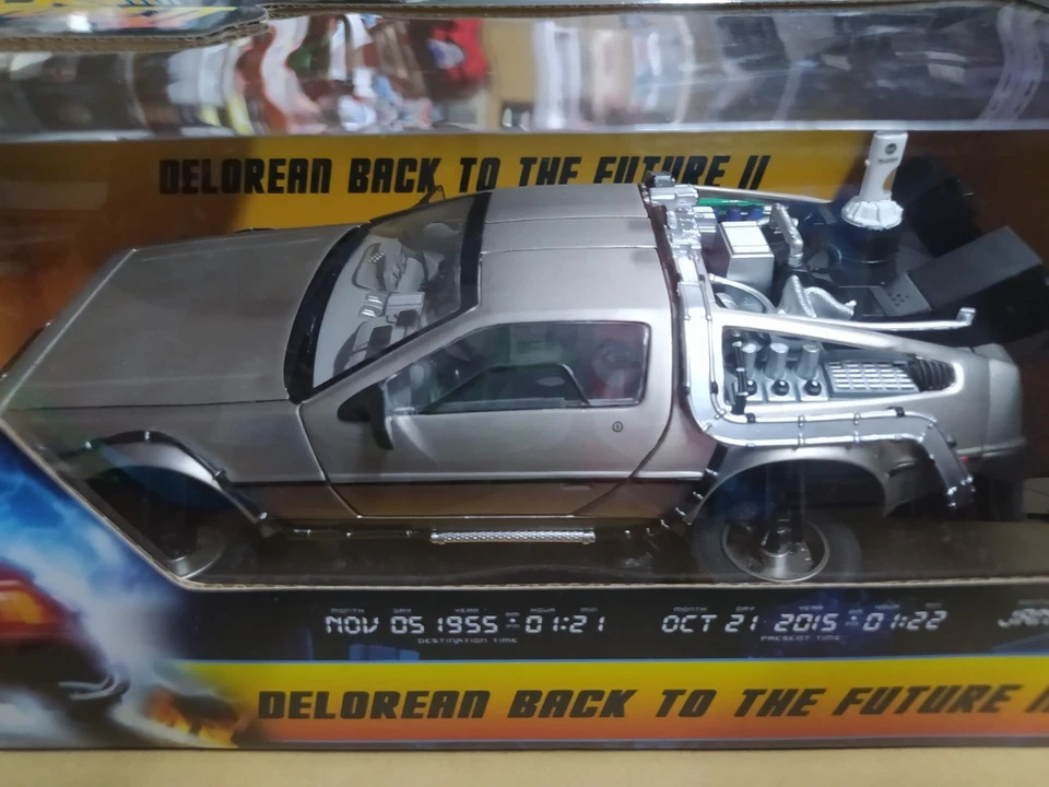 SUN2710 Sun Star Delorean Back to the Future Part II 1/18 Ritorno Al Futuro - Immagine 2 di 4