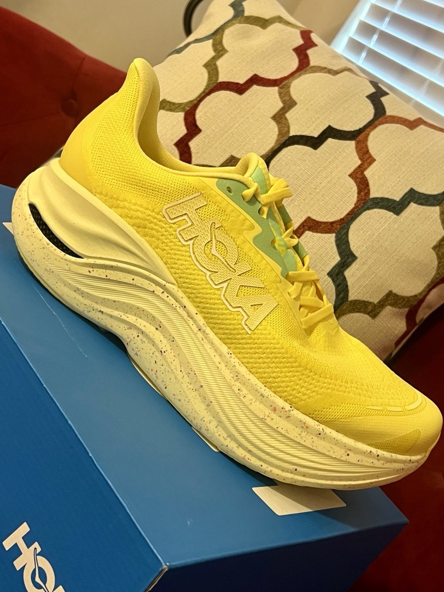 t*a様 HOKA イエロー フード付き ウィンドブレーカー S XTFJK02J1 クリンクル フード付き ロング丈 ウィンドブレーカー