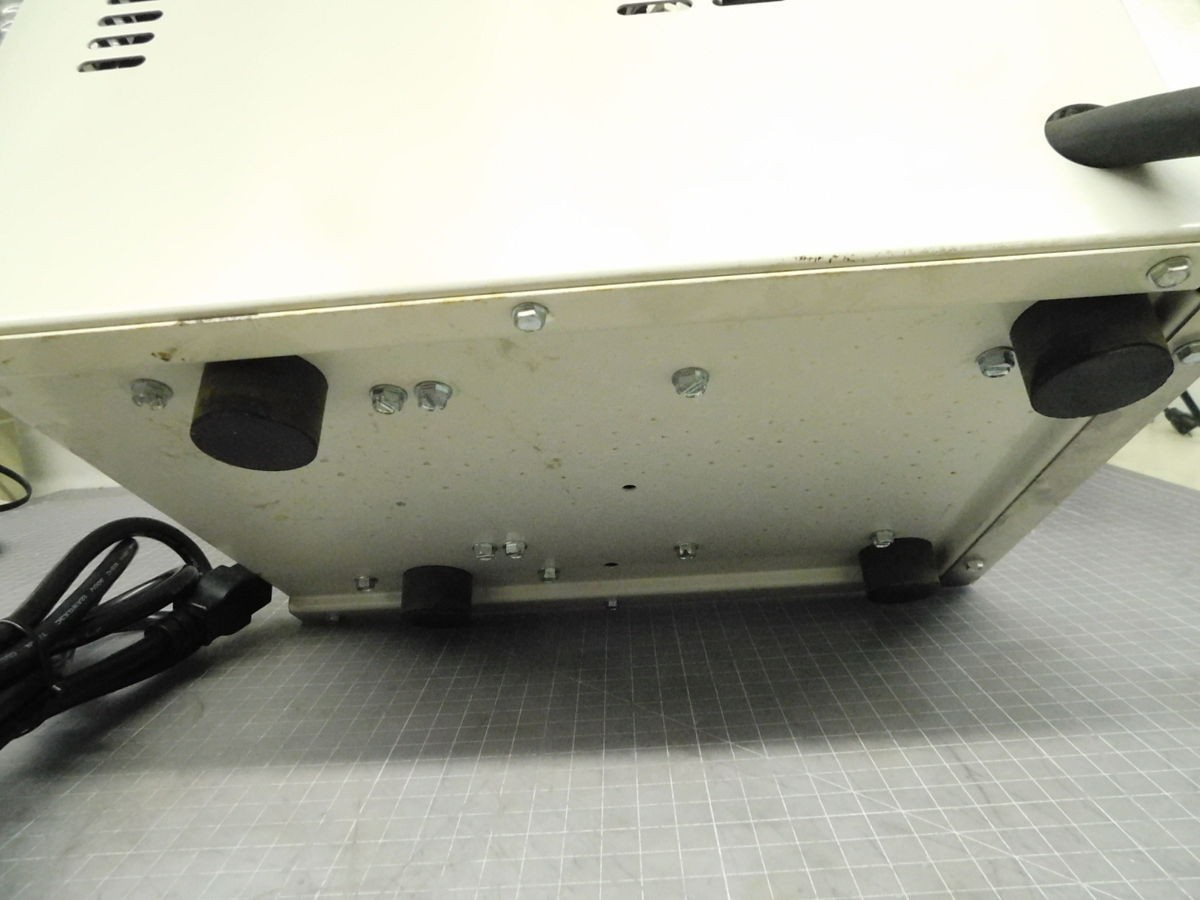 LABCONCO FREEZONE 2.5, 7670521 2.5 LITER BENCHTOP FREEZE DRYER. M6692