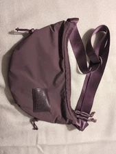 The North Face Purple Crossbody Bag 100% Nylon Excellent Condition