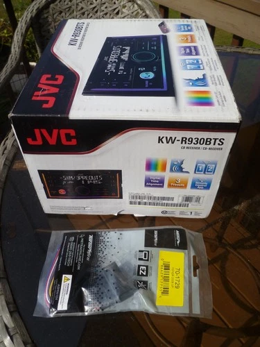 JVC KW-R930BTS Double DIN CD Receiver Dash Unit + Extras