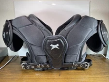 Xenith Football Shoulder Pads Adult Medium *All Offers Considered!