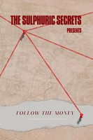 Between Two Worlds | Follow The Money | Taschenbuch | Englisch (2025)