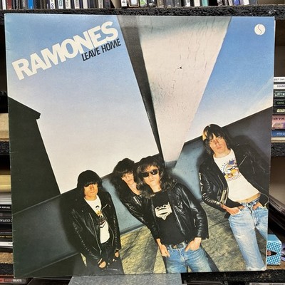 RAMONES - Leave Home (1977) UK FIRST PRESS (Phonogram Sire Edition) EXCELNT CDN