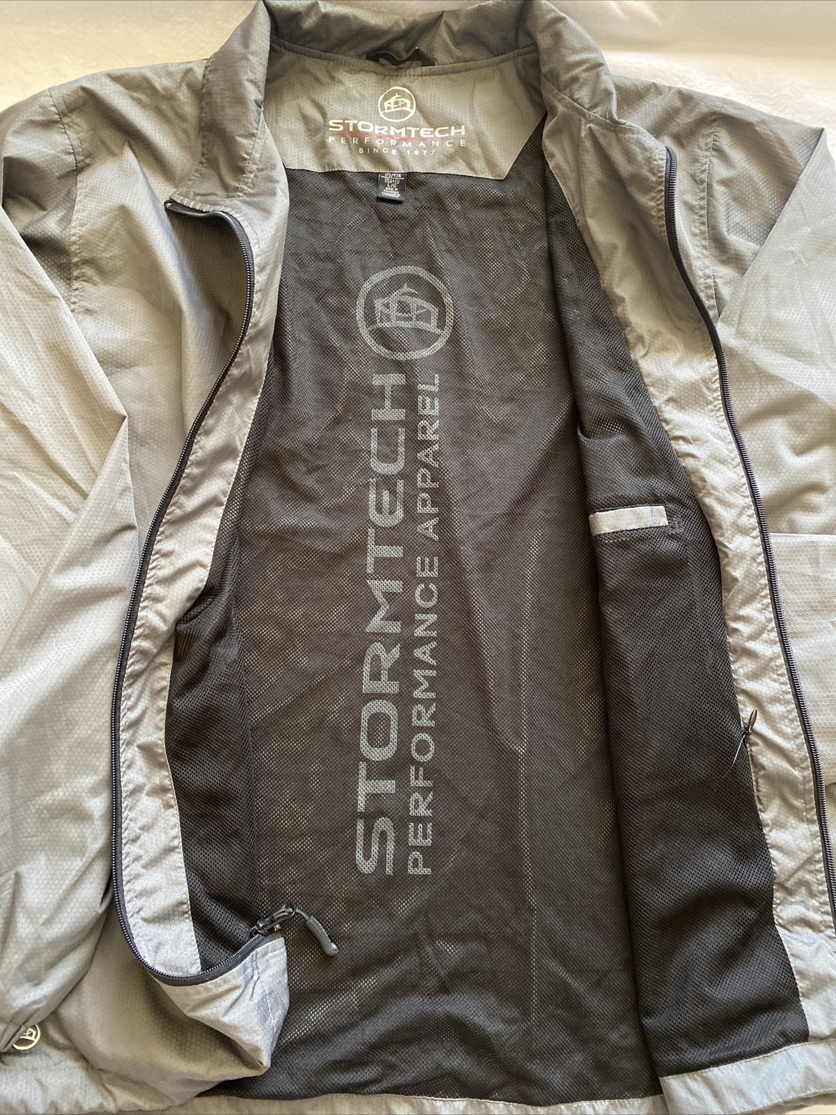 Stormtech Performance Battlefield Windbreaker Men… - image 4