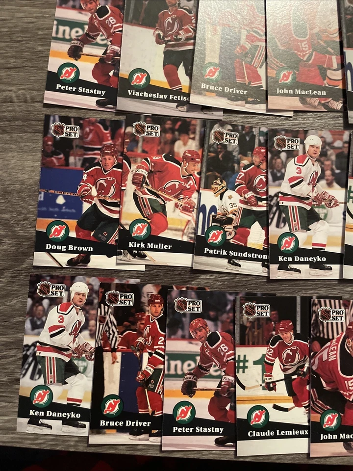 Lote de 50+ cartas del equipo Pro Set New Jersey Devils 1991-92 Foto 2 de 4